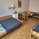 Asia- Goscinne I Studia Апартаменты *