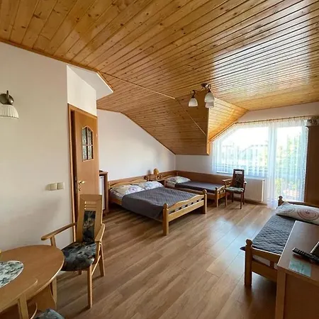 Asia- Goscinne I Studia Apartment
