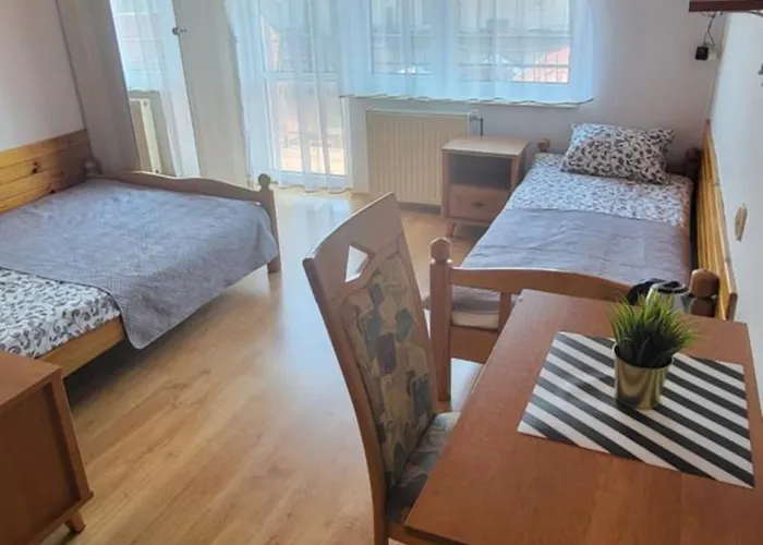 Asia- Gościnne I Studia Ostrowo (Puck)